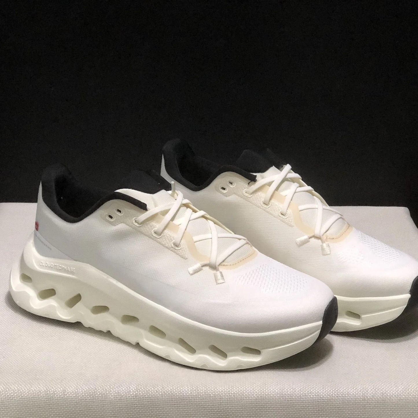 Monster Shoes On/Onand Running New Trendy Sports Shoes for Men and Women Long Distance Running Shoes
