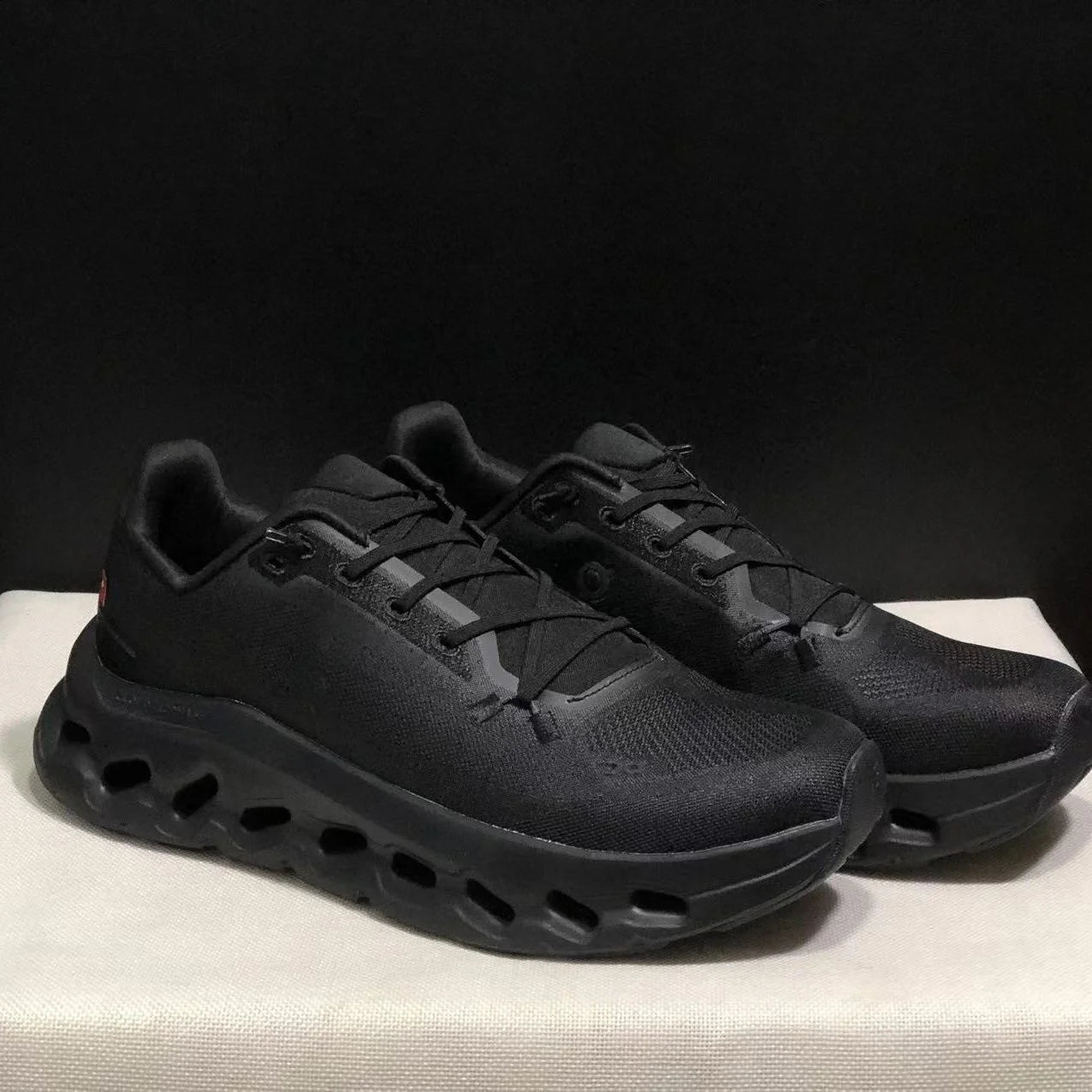 Monster Shoes On/Onand Running New Trendy Sports Shoes for Men and Women Long Distance Running Shoes