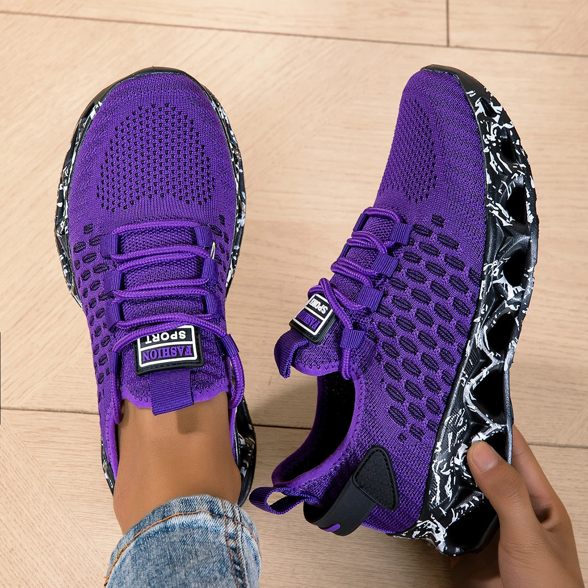 Running shoes for men and women, lightweight mesh, breathable and comfortable, flat and soft tennis shoes for couples