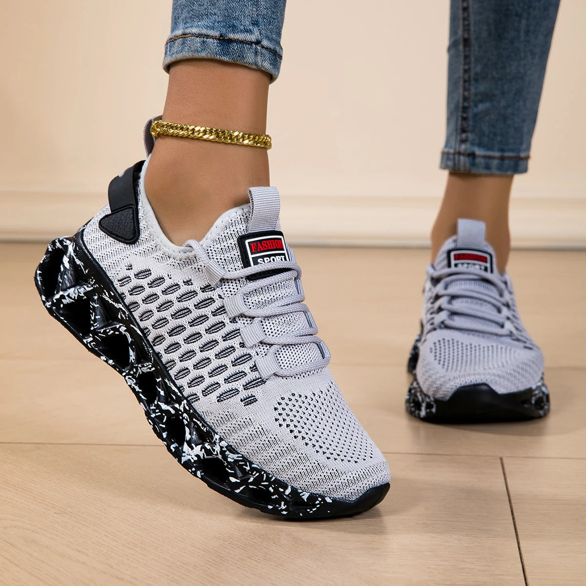Running shoes for men and women, lightweight mesh, breathable and comfortable, flat and soft tennis shoes for couples